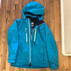Teal blue 🌟North Face ❄️winter coat. Perfect for snowboarding or skiing.